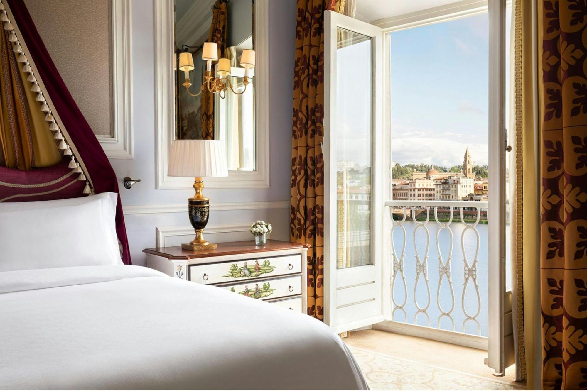 Premium Double Arno Guest room Arno River view