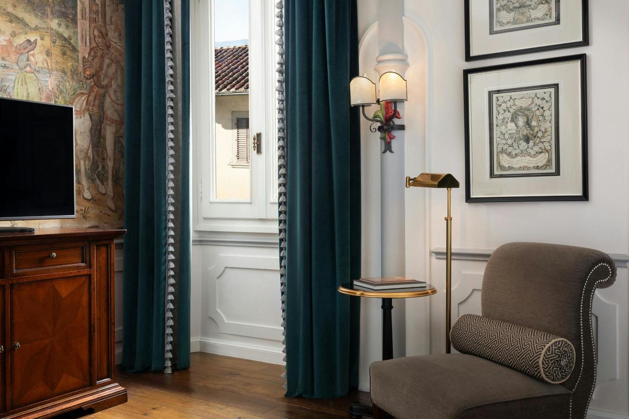 Deluxe Guest room 1 King